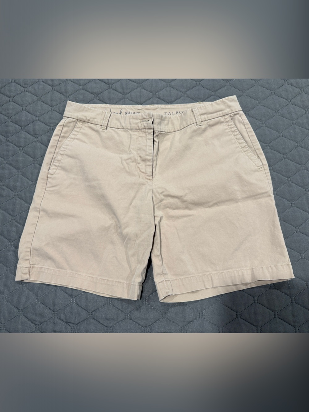 Talbots women’s Casual Flat-Front Shorts - Light Beige